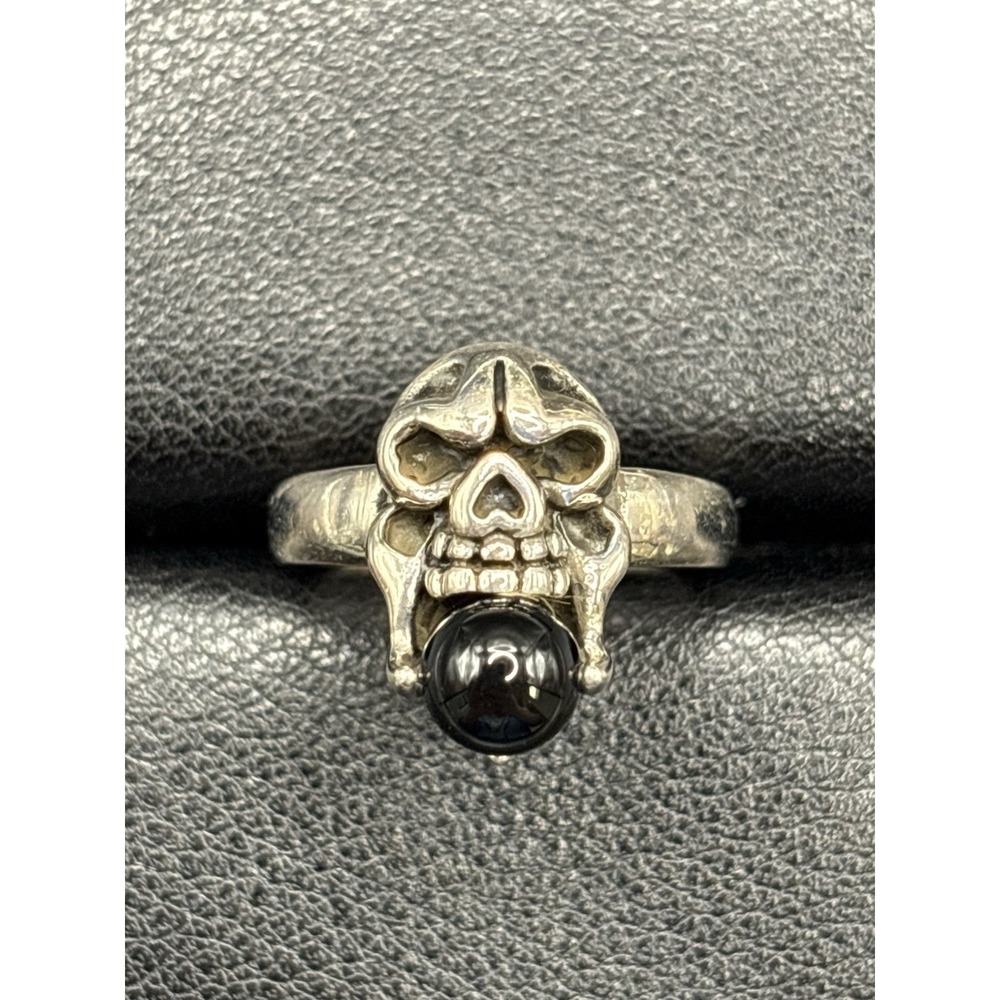 New Condition Sterling Silver Onyx Skull Ring Size 7 F3